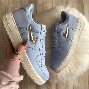 nike air force 1 premium lx